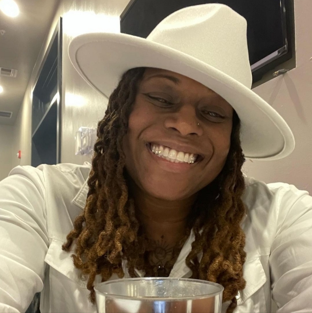 Meet your Posher, Andrea